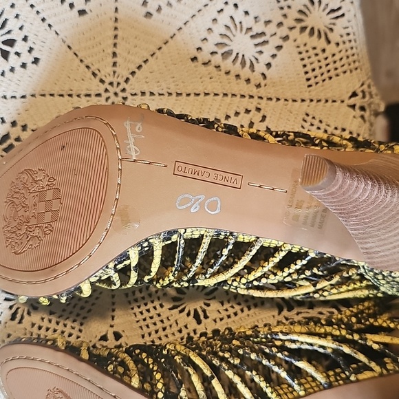 Vince Camuto Yellow and Black Women's Snakeskin Heels - Picture 6 of 12